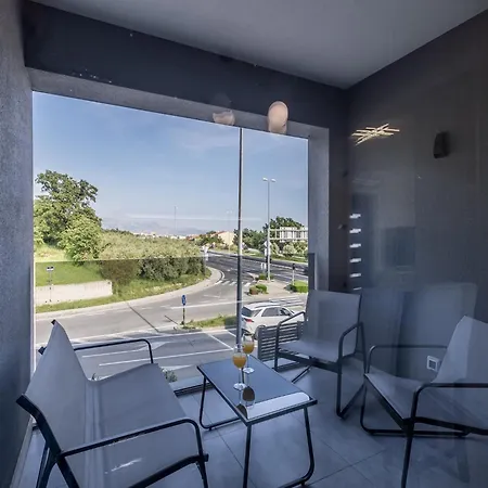 Scenic Kastel Luksic - Three Bedroom *
